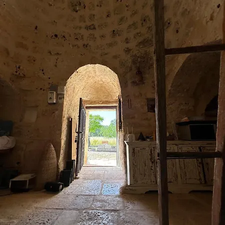 Trullo Jazzo A 度假居 *