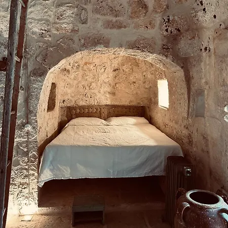 Trullo Jazzo A 度假居 奥斯图尼